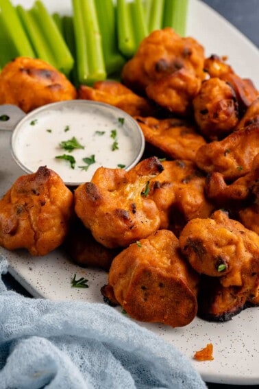 buffalo cauliflower with dip