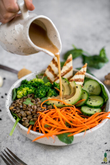 How To Make an Easy Ginger Miso Dressing | Only 7-Ingredients + Soy & Oil-Free! sweetsimplevegan.com #ginger #miso #dressing #vegan #oilfree #lowfat #easy #salad #asian