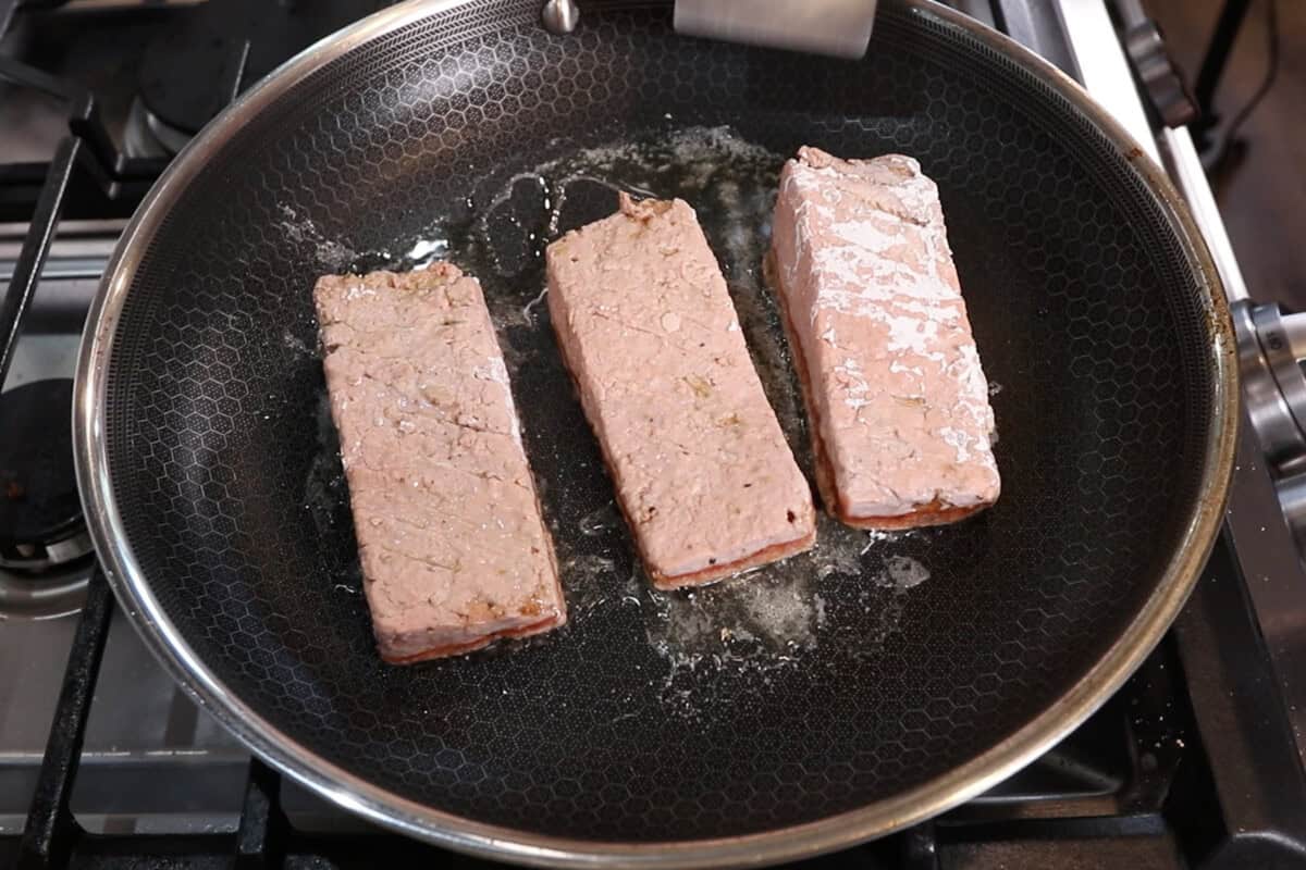 pan frying tofu salmon in skillet