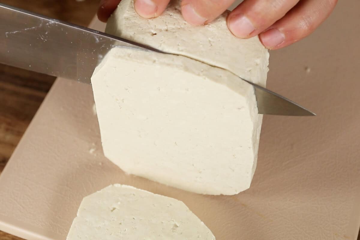 slicing super firm tofu